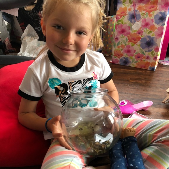 Meet your Posher, Danielle - Picture 1 of 1